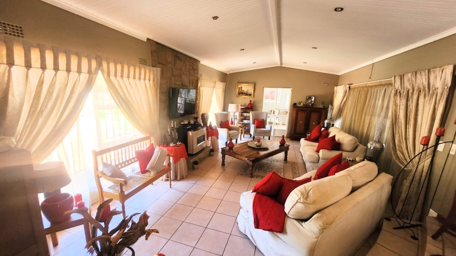 4 Bedroom Property for Sale in Wilkoppies North West